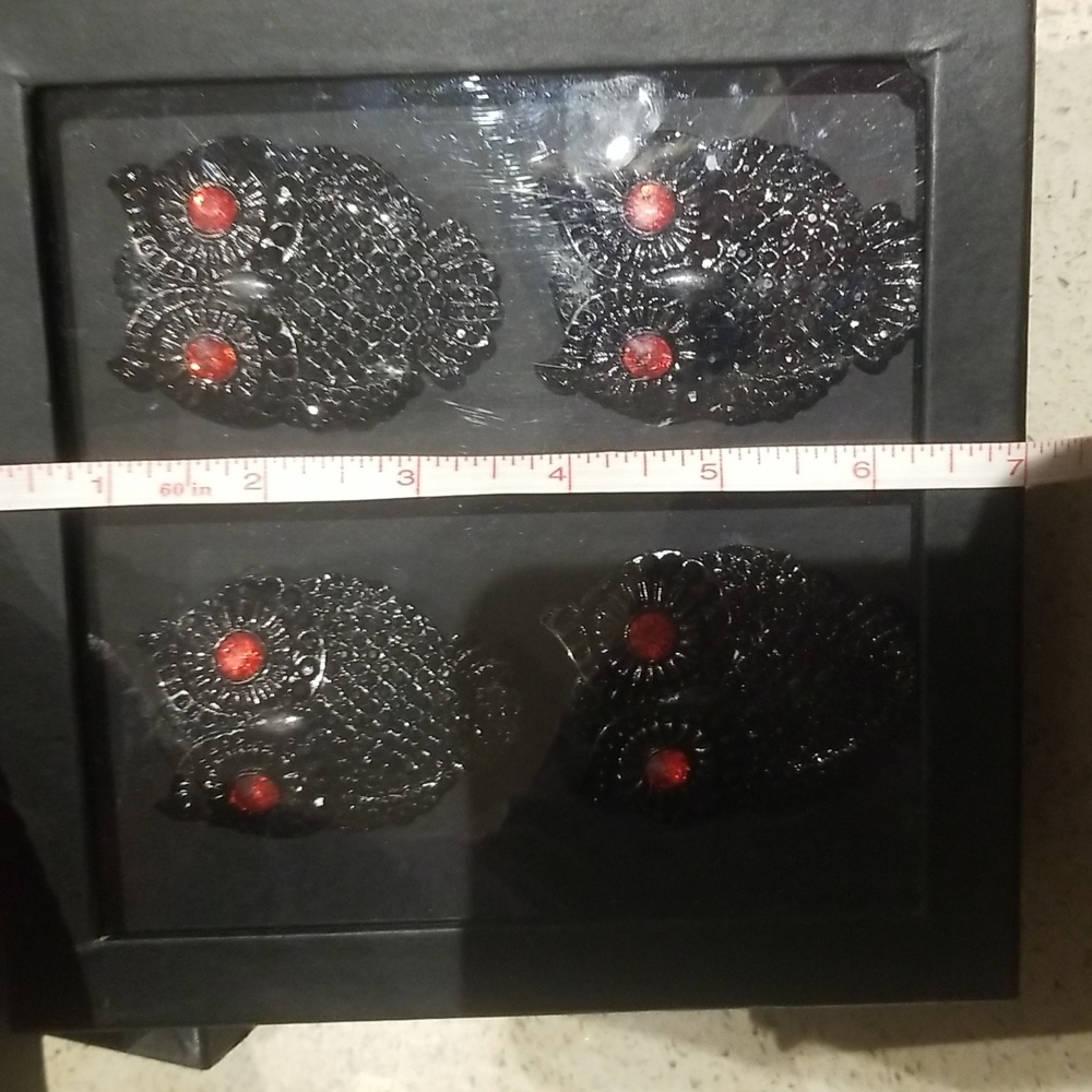 Tahari Home owl rhinestone napkin rings New in box - Picture 2 of 6